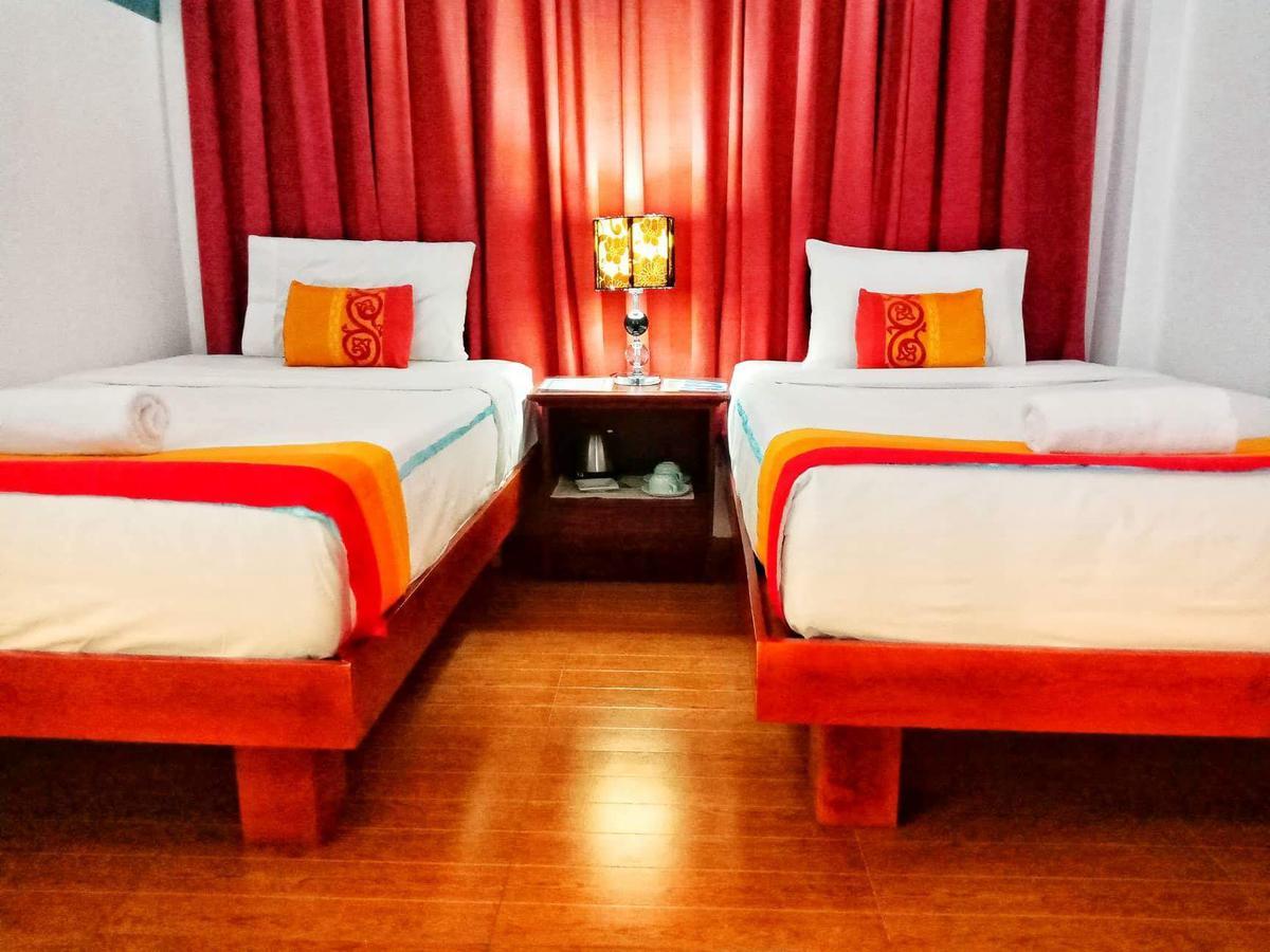 Discover Boracay Hotel Kalibo Buitenkant foto